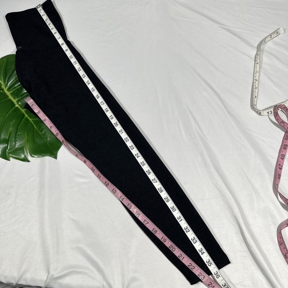 NWT Beyond Yoga [ Small ] Spacedye Love the Bump Capri Maternity Leggings Darkes - Picture 12 of 14